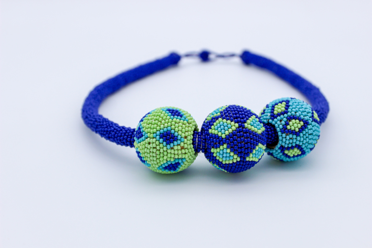 beaded-bauble-necklace-blue