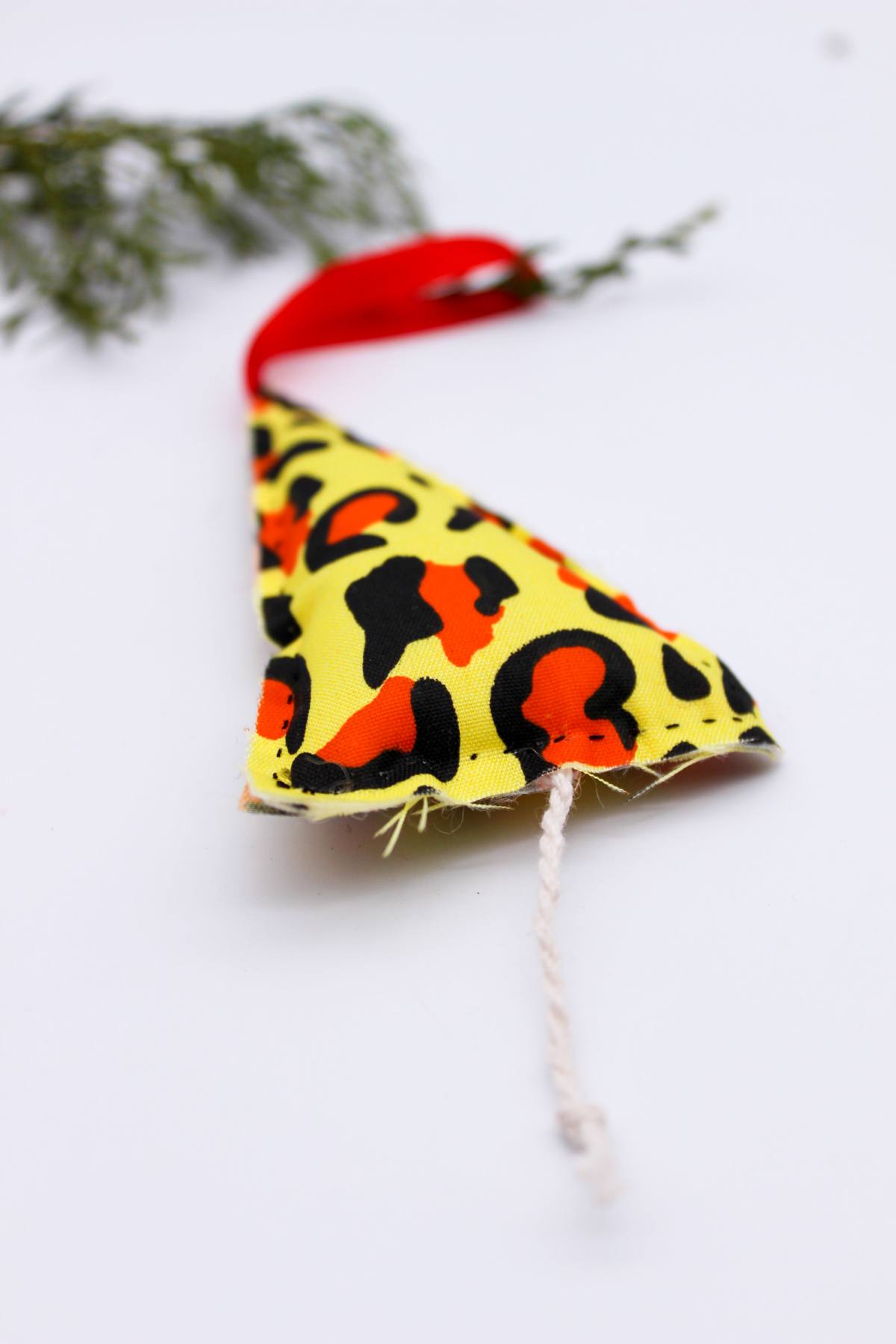 christmas-tree-decoration-rope