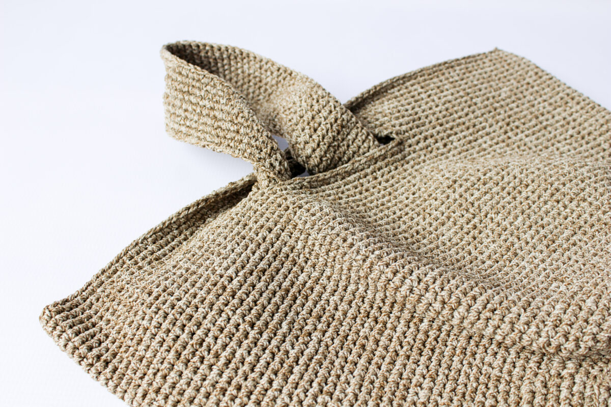 Crochet bucket bag-almond