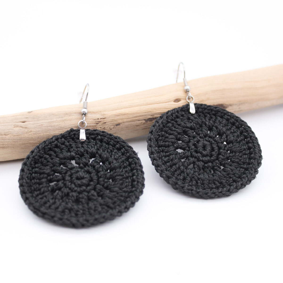 Crochet Round Earrings-Black