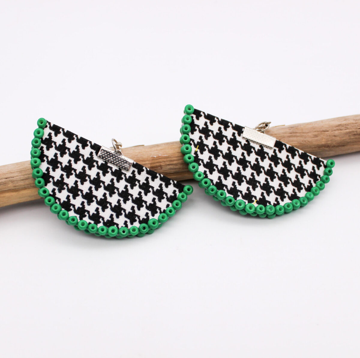 Houndstooth-half-moon-earrings-green-bead
