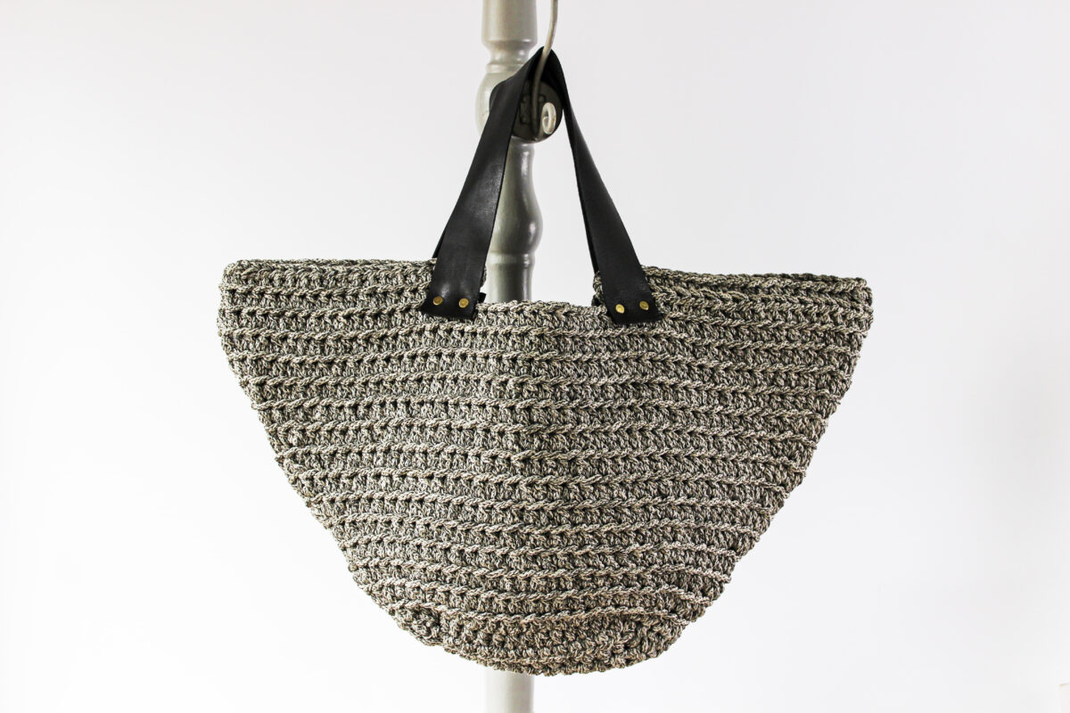 crochet beach bag light grey